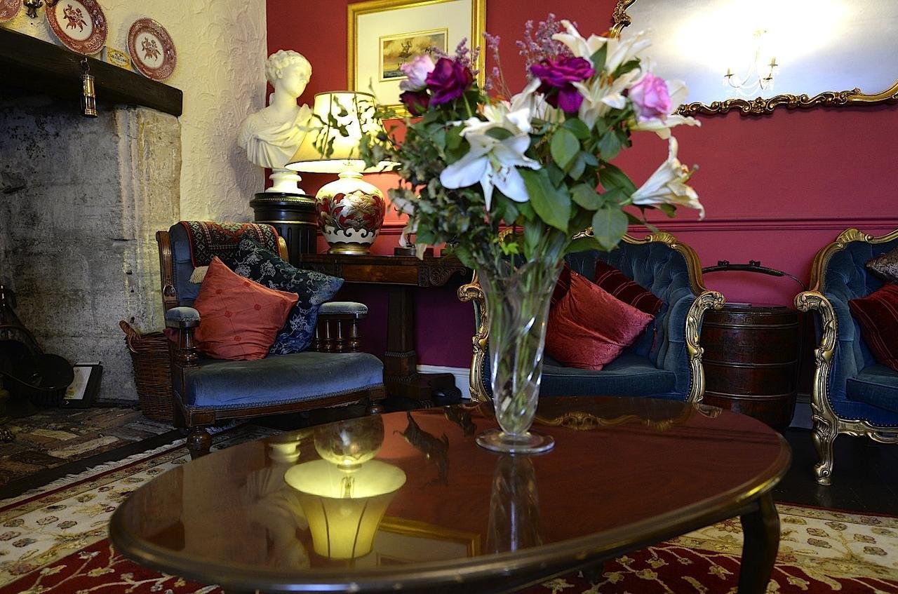 The lounge and bar